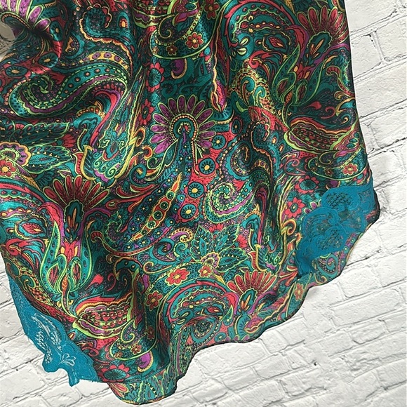Vintage 80’s Victoria’s Secret Gold Label Colorful Paisley Satin Slip size Small - Picture 11 of 16